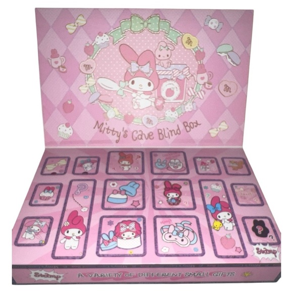 My Melody (Mitty/Hello Kitty) Christmas/Bday Bundle!! Mystery Gift Box & Purse🩷 - Picture 6 of 12